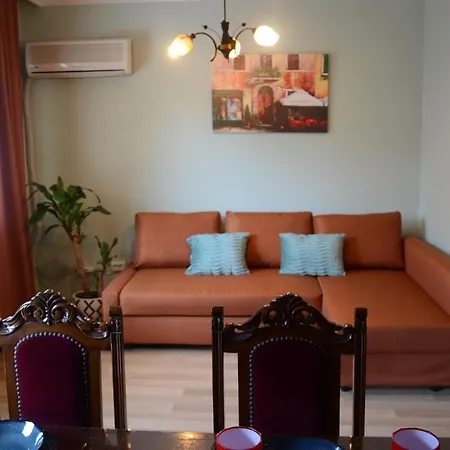 Heart Of Yesilkoy-green Village